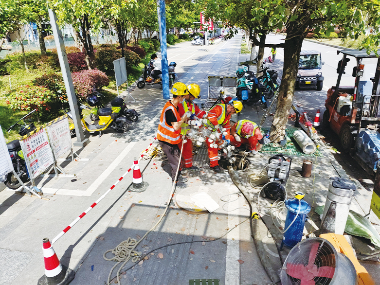 敖汉UV-CIPP紫外光固化修复